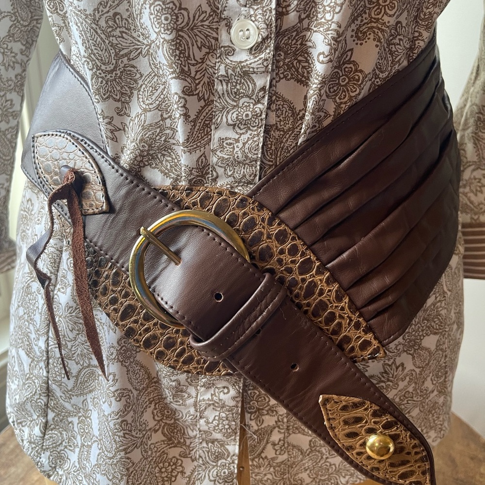 Vintage Isabelle leather brown belt 80s size S/M